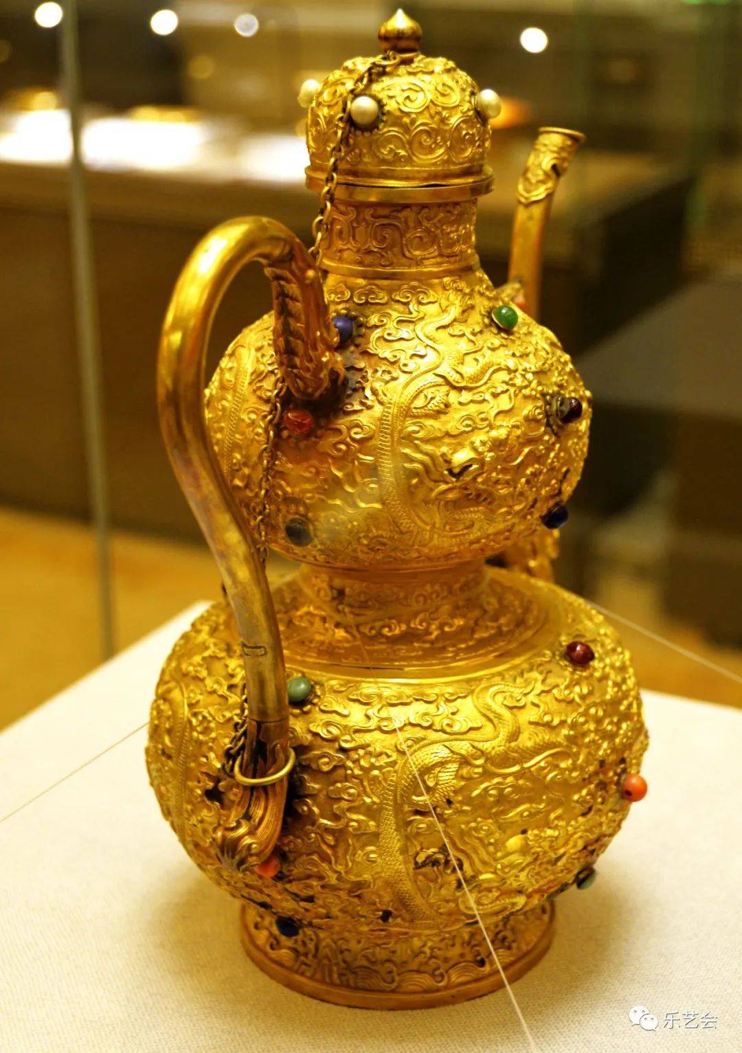 孟和套格套分享:《熠熠朝辉——故宫博物院典藏清代金银器》之四_展览