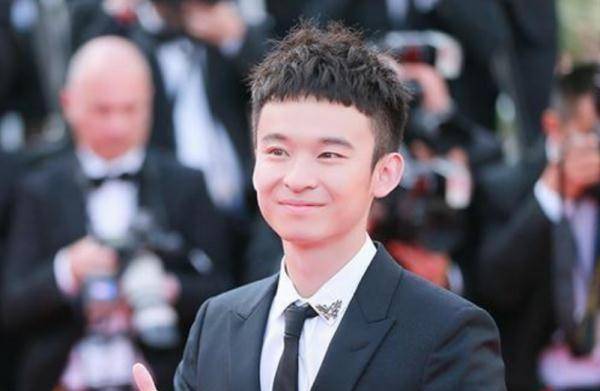 再加上其实董子健的演绎也让这一个人物更加增添了一份细心和耐心