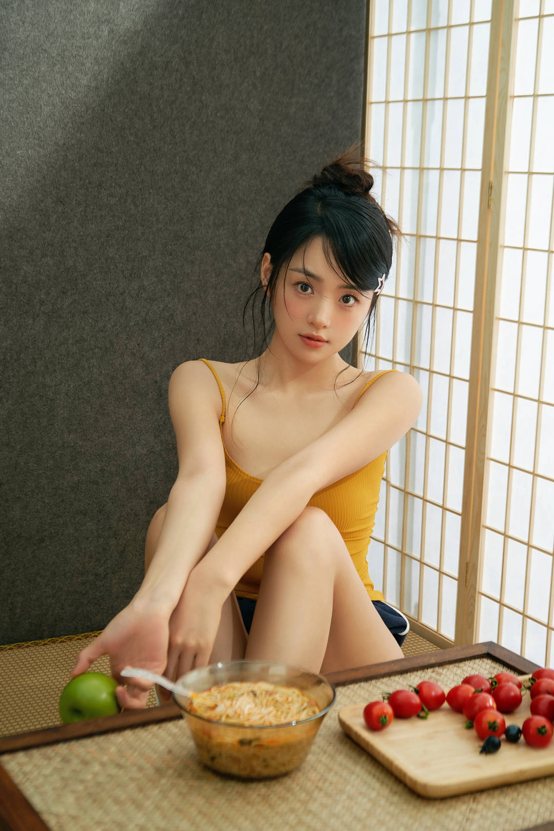 除了这两部作品,邹梓越搭档木子洋主演的电影《女书传奇》,搭档敖瑞鹏