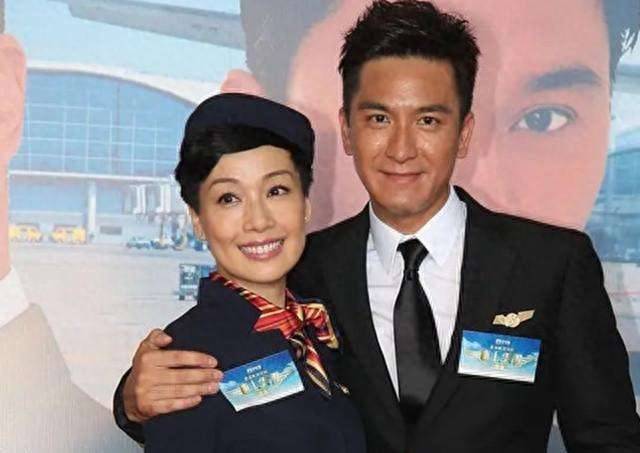 江美仪的感情:50岁和老公分手,三年都不曾走出伤痛,泪洒现场_男子