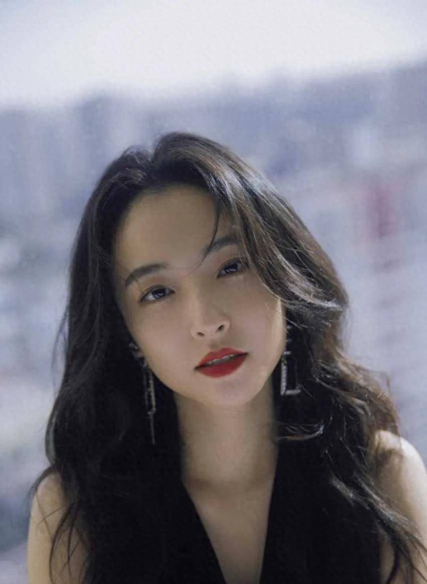 吴倩_很漂亮_肚子