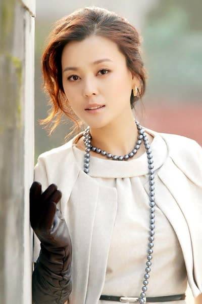 秀外慧中演员【梁爱琪】的经纪人_电视剧_剧中_情感