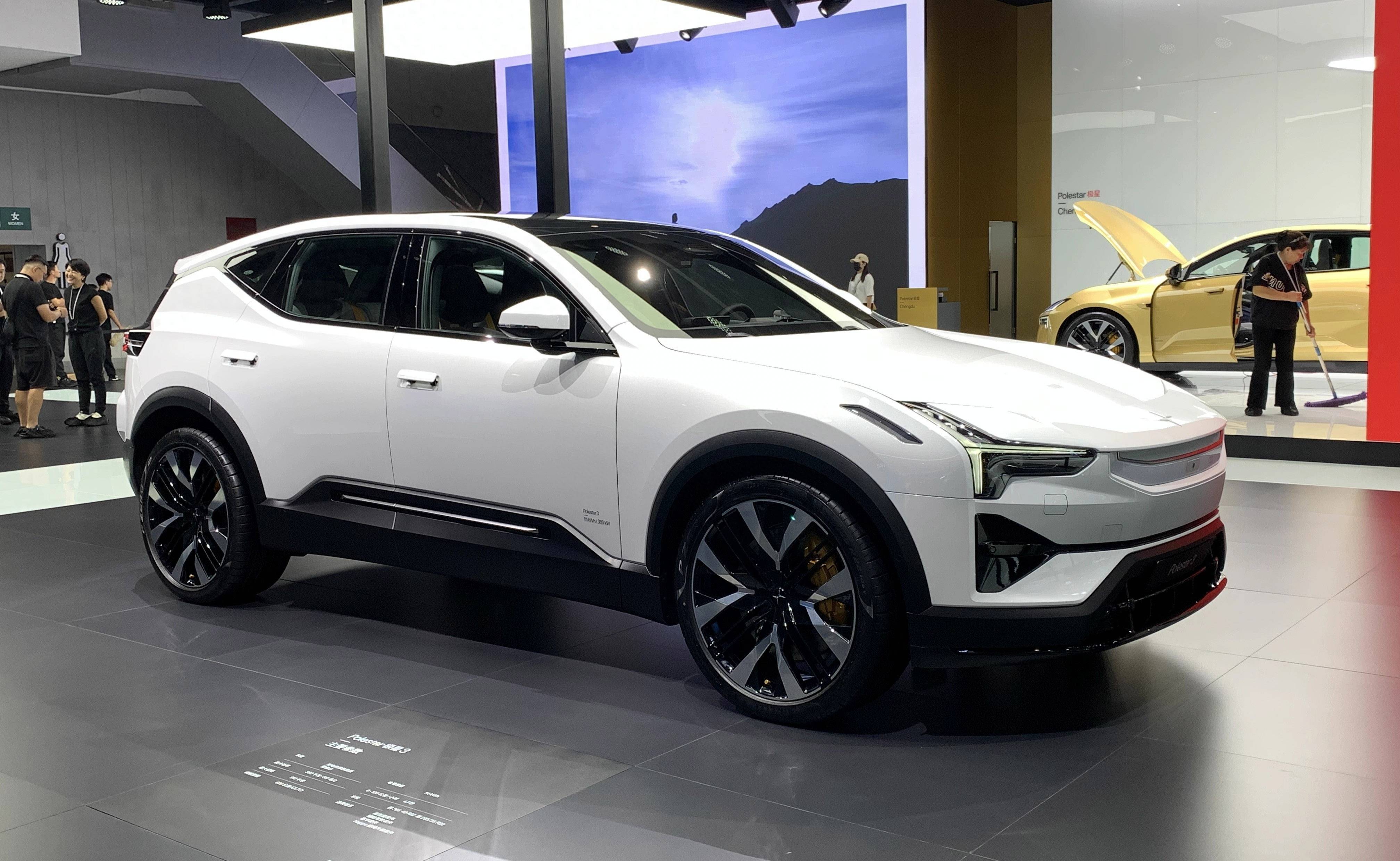 极星3是一款纯电动5座suv,厂商预计在今年第四季度即可开启交付,从