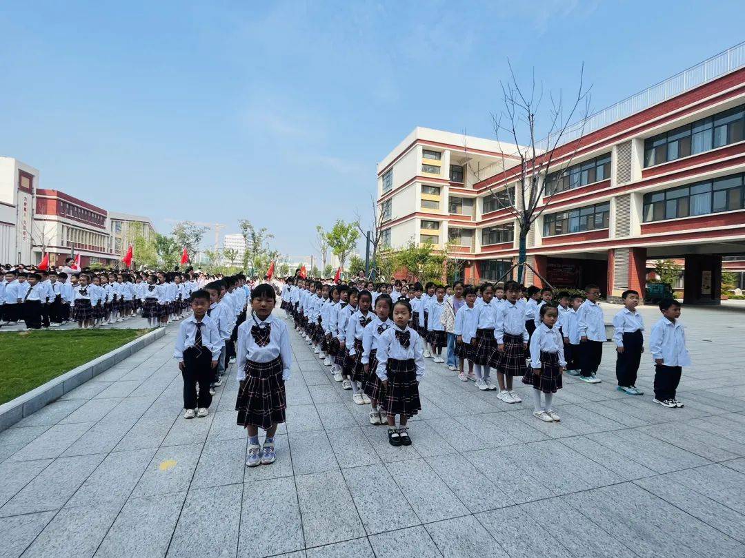 "开学典礼展风貌,意气风发铸辉煌"—濮阳市西湖小学举行2023年秋季