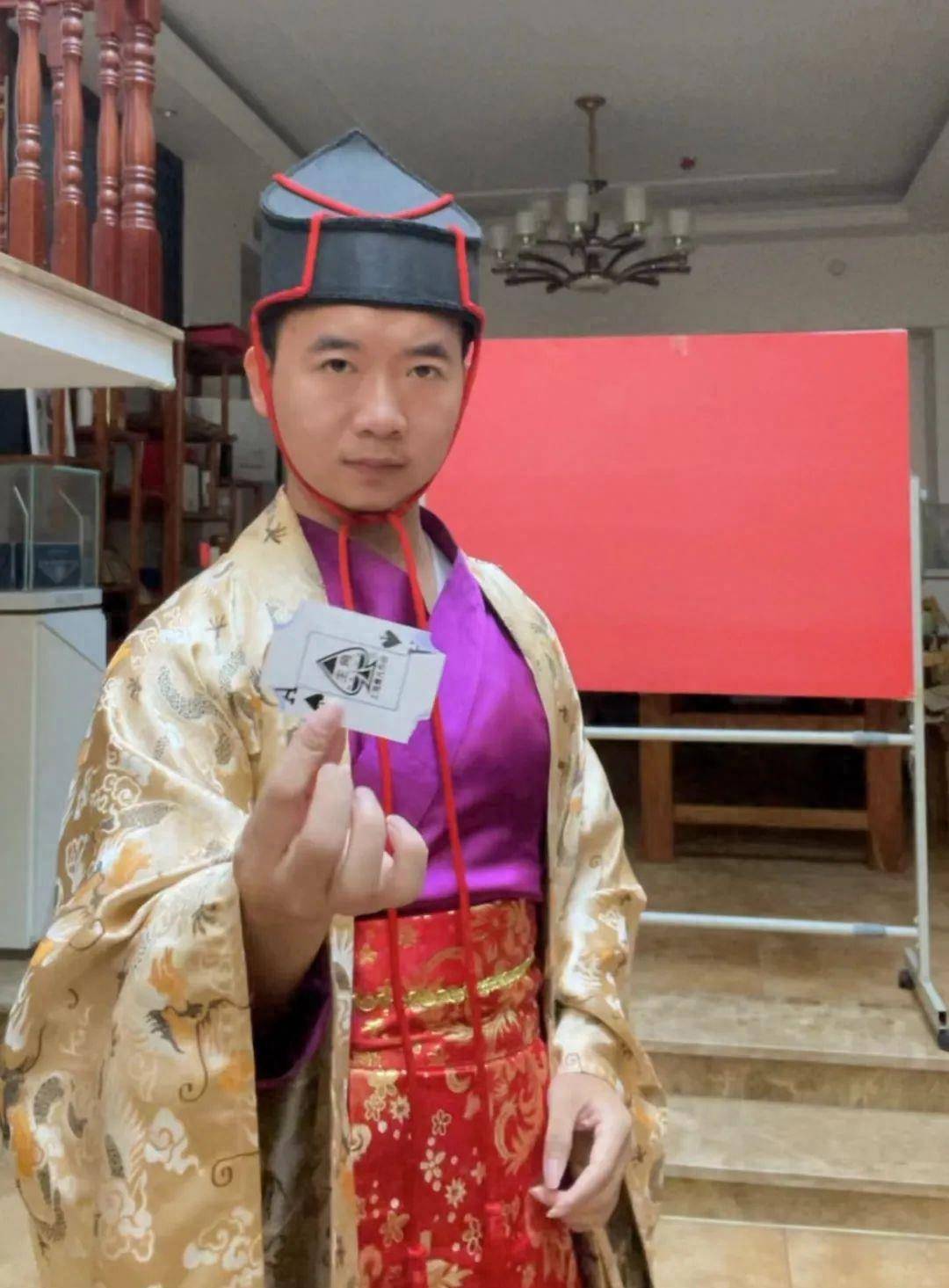 杜英豪还特邀网红明星李联邦和杜英豪.