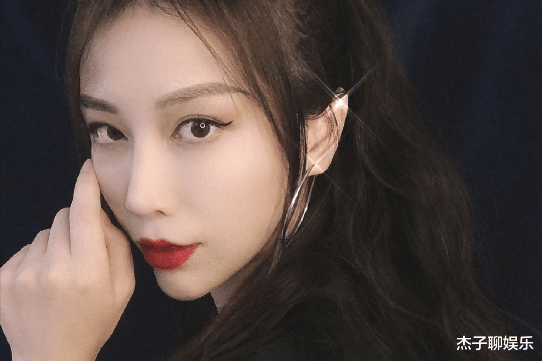 当时两人压根就没有确定联系,每次,徐琳问柳爽自己是不是他女朋友的