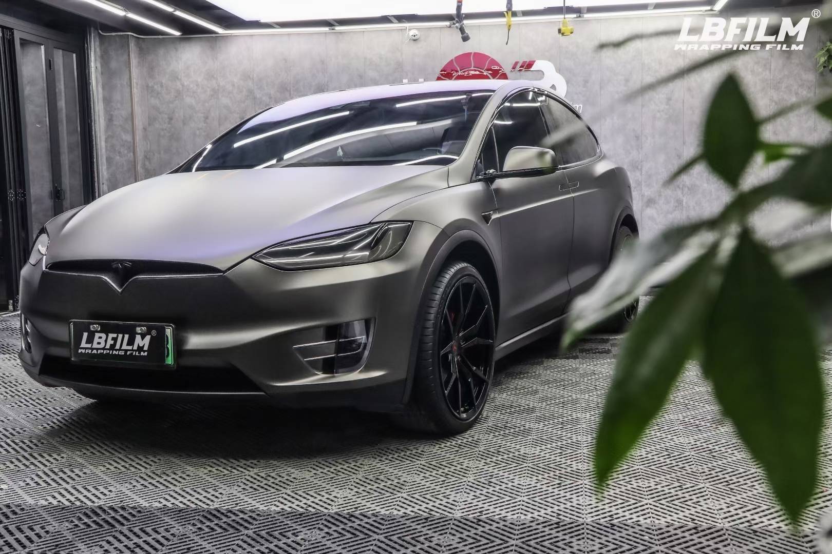 特斯拉modelx-lb改色膜原厂漆山灰,霸气十足的颜色_搜狐汽车_搜狐网