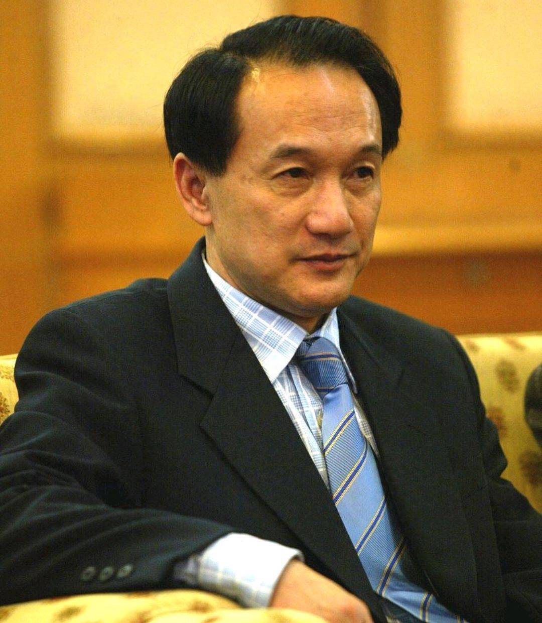 谢亚龙亮相新岗位,祁宏送祝福,出狱4年,曾把男女足带入坑里_中国_足球