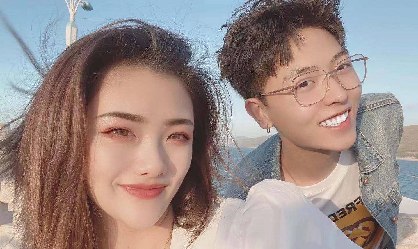 双胞胎儿子已三岁,未婚先孕原因曝光_蒙安_夫妇_男方