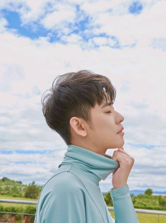 刘卓直播谈及张云雷,称其努力有天赋_歌曲_时候_因为