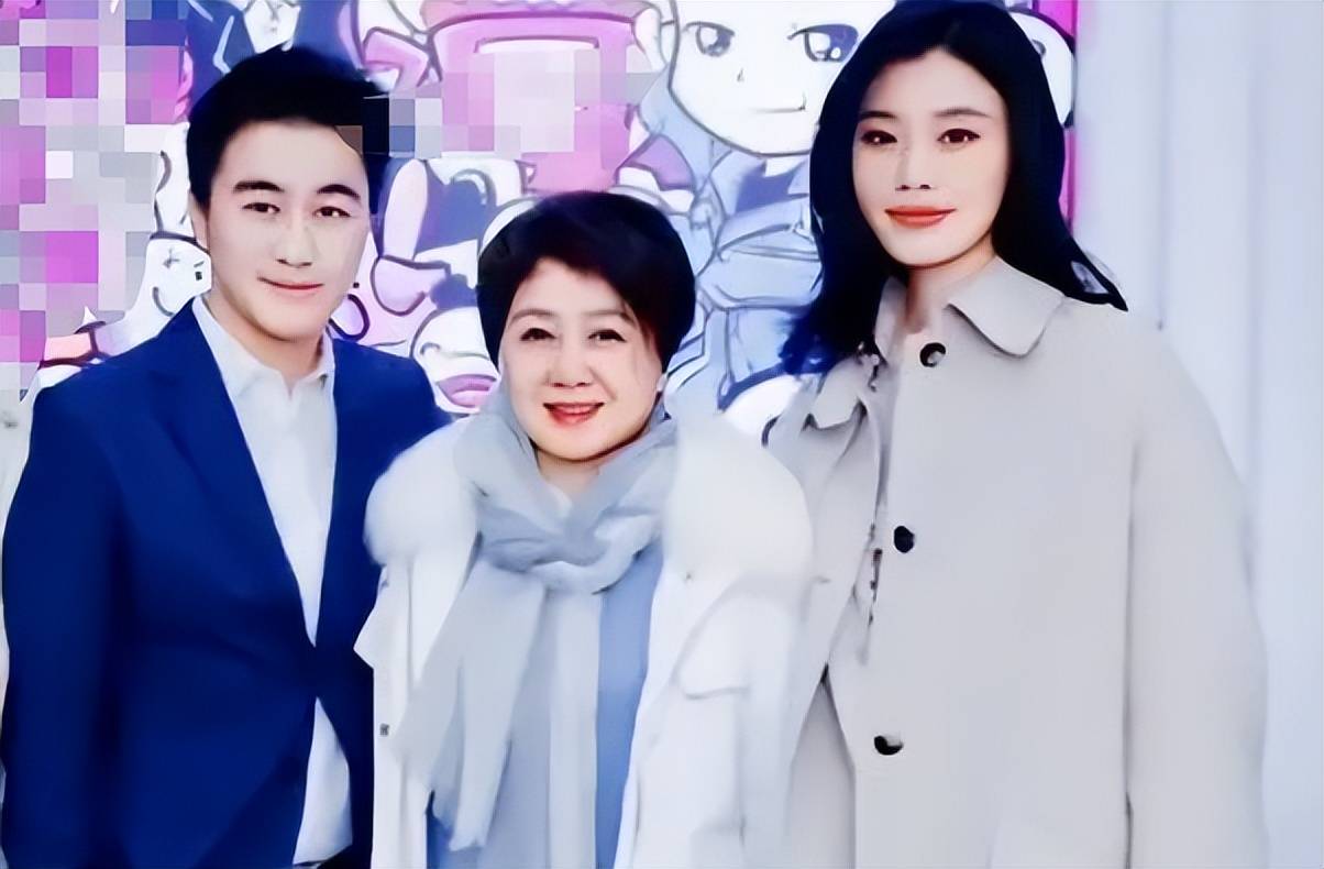 妻子和妈妈假笑太拘束,婆媳关系引争议_奚梦瑶_梁安琪_婆婆