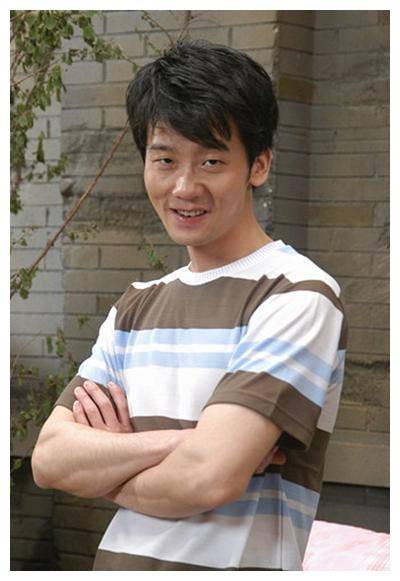 "哮天犬"陈创:演活了一条狗,也演活了小人物的悲惨,47岁未_父亲