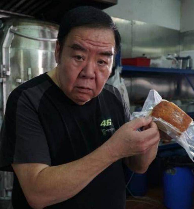 "肥猫"郑则仕:欠债8000万,全家搬进贫民区,拍戏10年还清债务