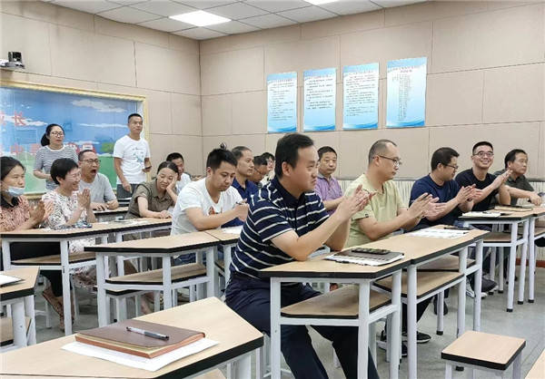 盱眙县明祖陵中学开展新学期教师心理健康培训系列活动_工作_教育