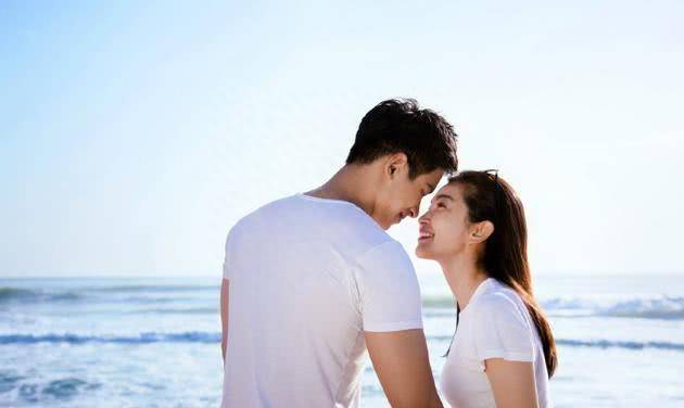 井柏然搂李冰冰腰亲密似情侣,网友:冰冰的小男友呢_姐姐_相关_视频