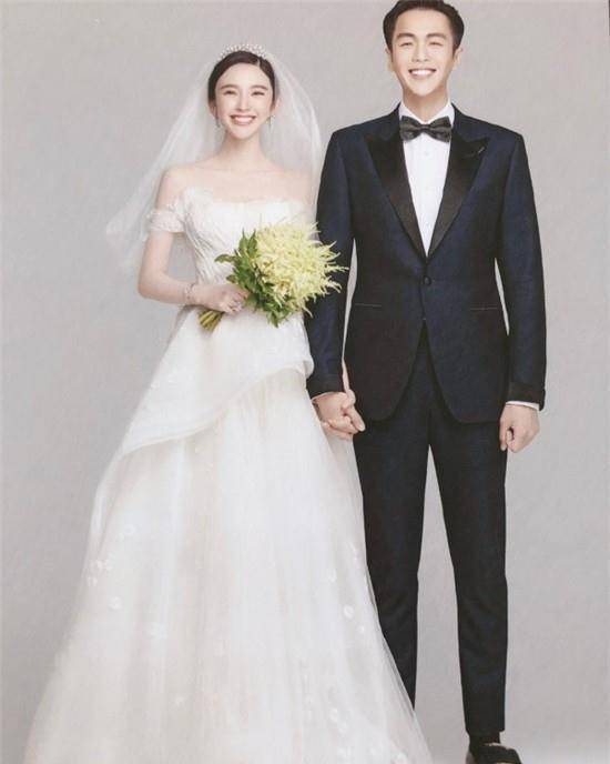 张若昀唐艺昕婚讯消息花式上头条,遭质疑爆料网友其实是经纪人?