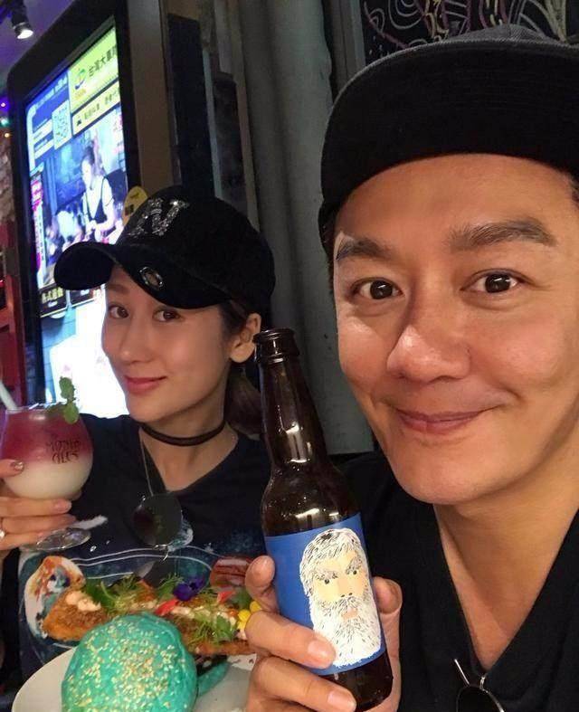蒋丽莎不晒娃,隔空示爱好爸爸陈浩民,这三个字暴露老公年龄了?