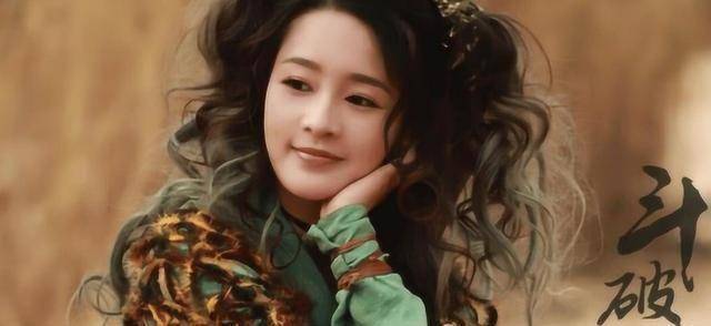 李沁作品刷屏大红大紫但很低调,上《天天向上》后却遭遇是非缠身_因为