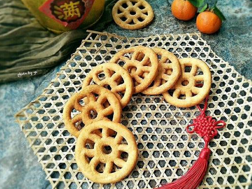 糖环广东的年味,像古代的铜钱,又寓意环环相扣,小时候过年前家家户户