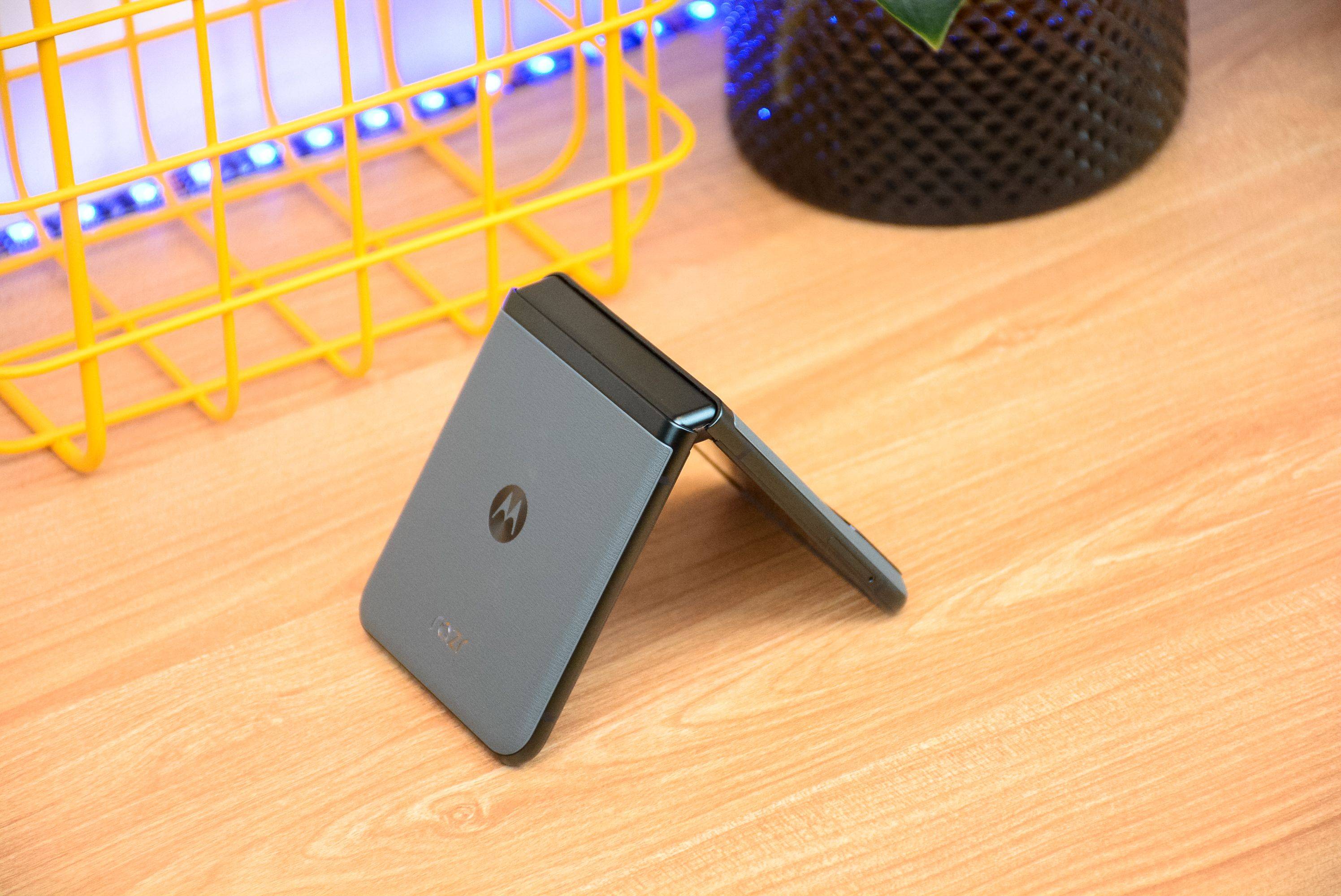 摩托罗拉razr 40评测:体验究竟如何_屏幕_功能_方面