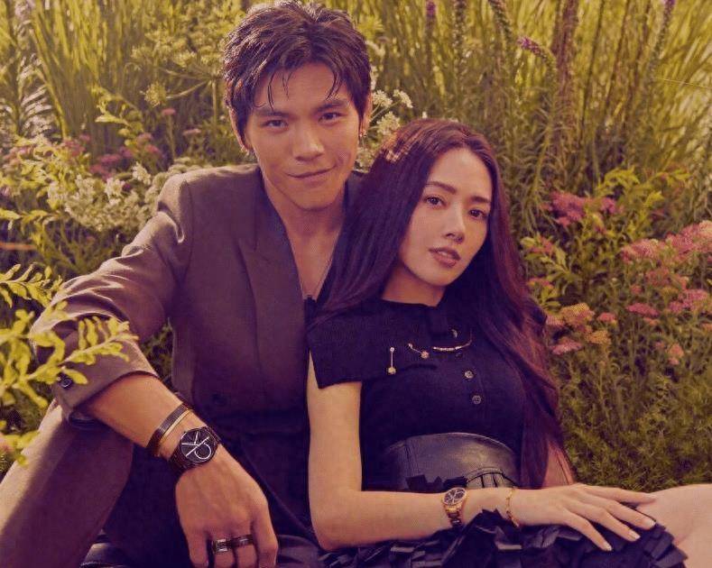 郭美女向佐看娃互不理睬,生图胖到没腰似大妈,向太拒回应_郭碧婷_身材