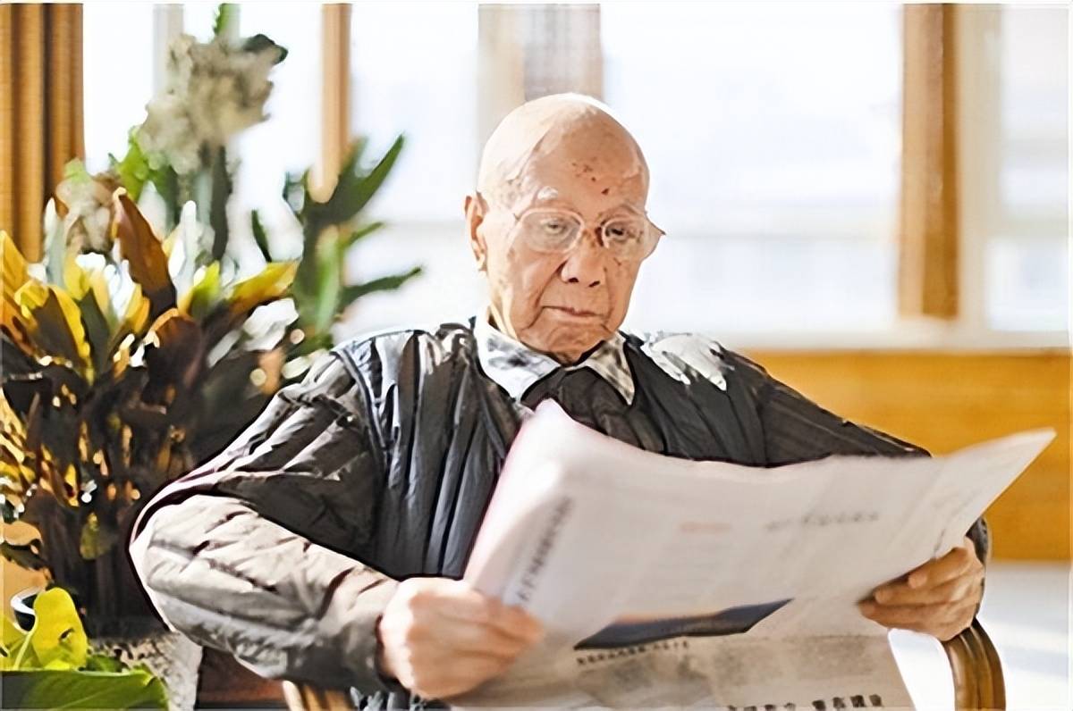 开国少将邹衍曾用火牛阵吓破敌胆,活捉美军特务,下令处决座山雕_东北