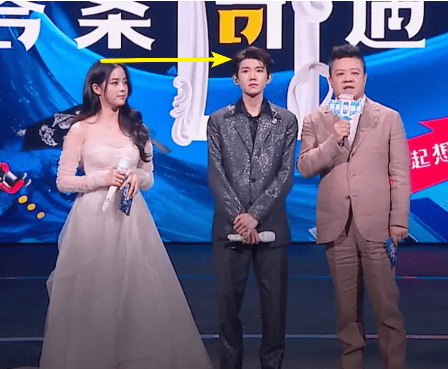 175cm王源和欧阳娜娜站一起,身高差令人意外,谁撒谎很显然_差距_网友
