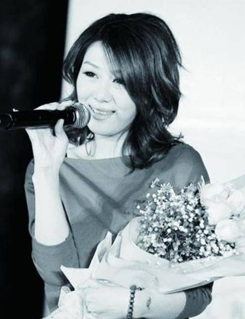 2012年快递员入室抢劫案:29岁独居女星付丽,因一个微笑惨遭横祸_张