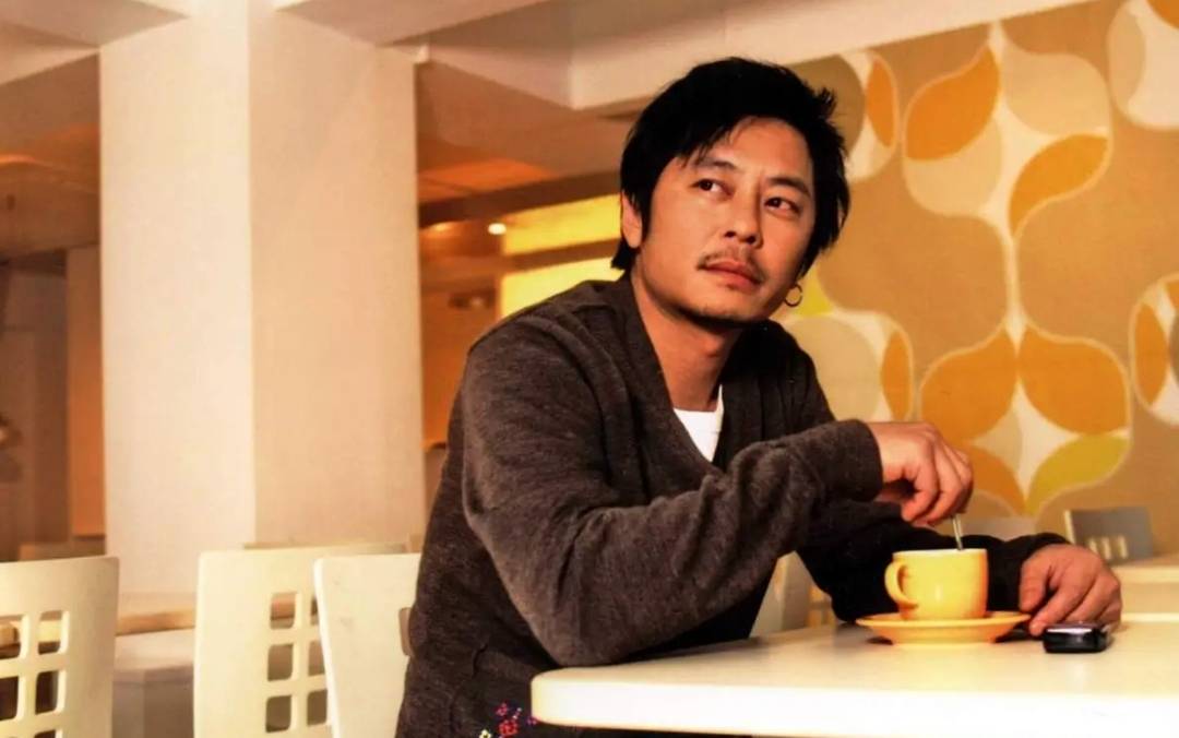 王杰声音破灭之谜:毒害还是吸烟_水银_陈奕迅_反应