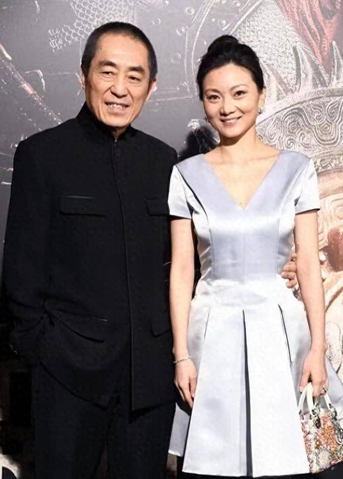 姜文老婆和张艺谋老婆长得很像,陈婷穿得像个保姆,周韵穿得像吊裙女王