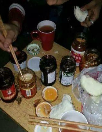 幽默笑话:一个人吃七菜一汤,不要问我为什么,有钱任性_段子_孩子_表弟