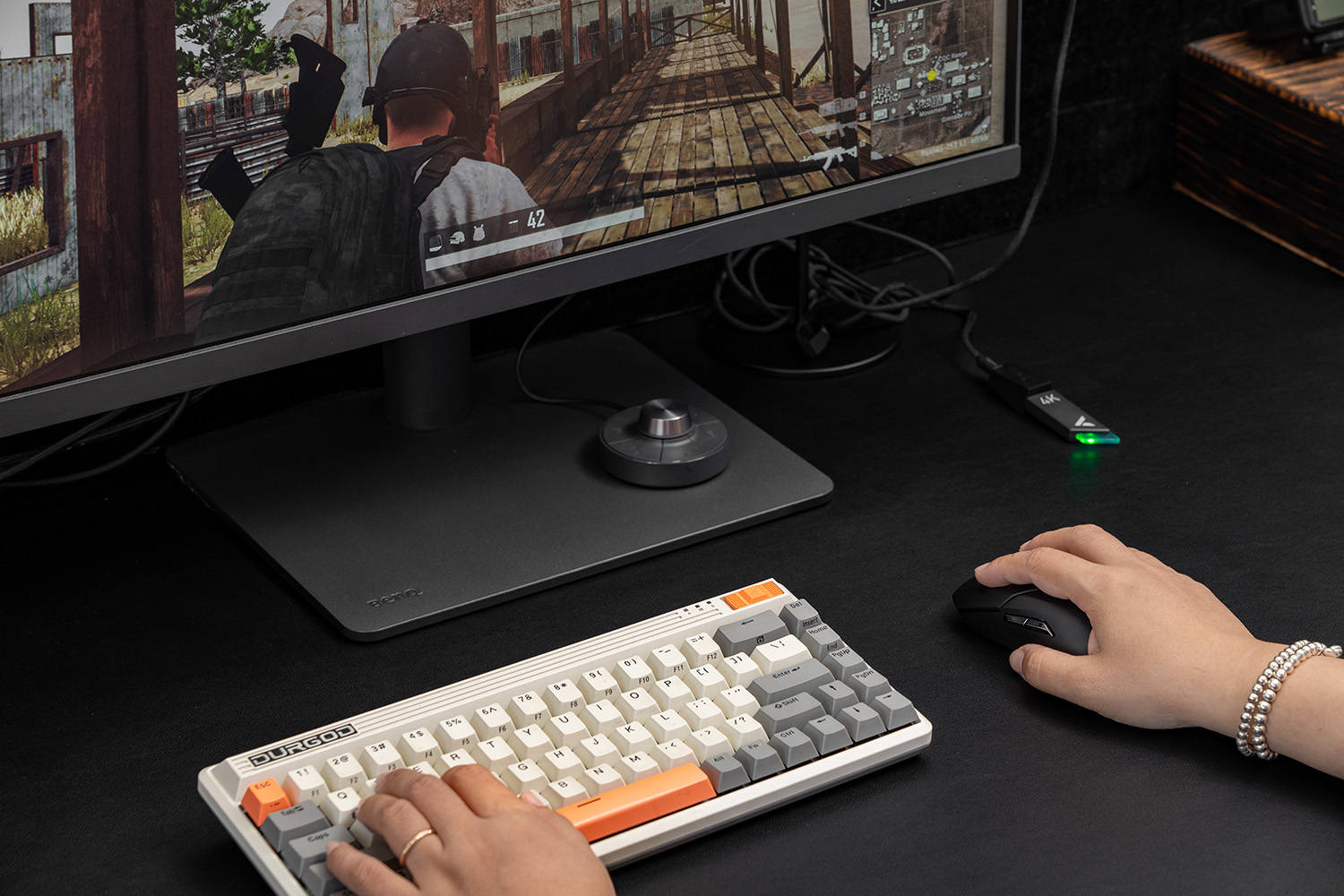 68g轻量化设计，可扩展4K回报率，雷柏VT9PRO双模游戏鼠标体验