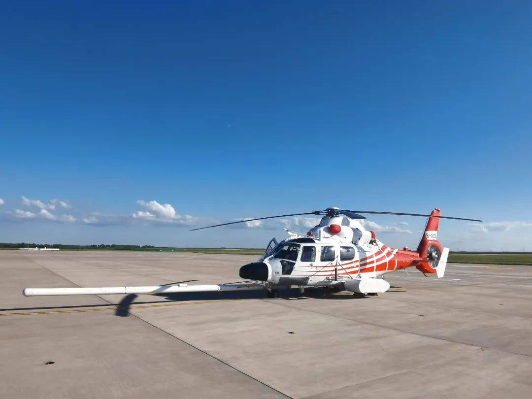 ac312e直升机图片