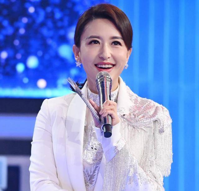 央视主持人张蕾首谈离职原因,和市场所传言论明显不同!