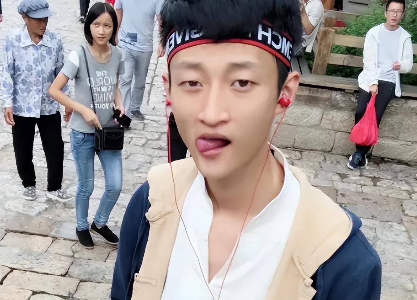 辛巴瞅准机会,准备进军娱乐板块,与各大主播交好_ks_平台_阿哲