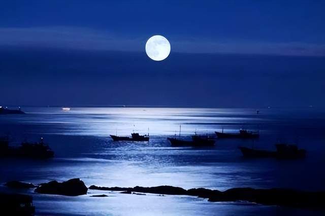 元曲四大家之一,马致远的十首小令,豪放中显飘逸,沉郁