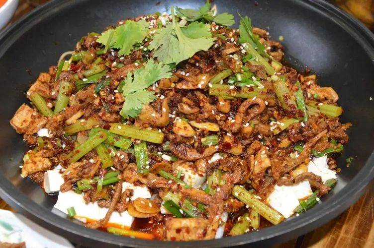 贵州独山虾酸牛肉,口感非常酸甜麻香