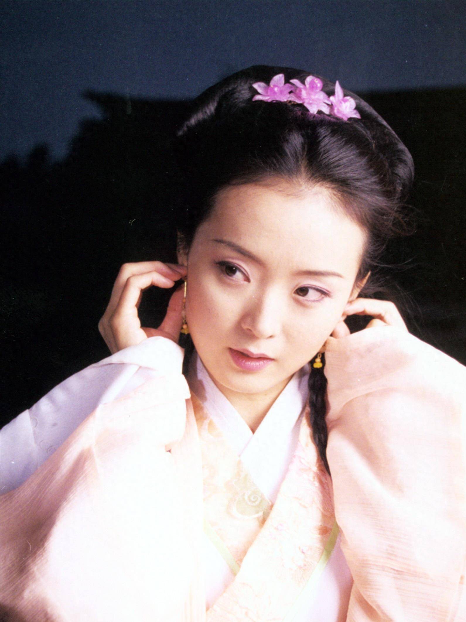 《无敌县令》凝香与杭铁生:惊鸿一瞥的钟情,才是最美的邂逅_竹林_倩影