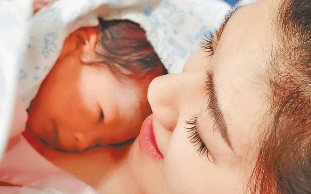 田馥甄ella相伴 selina顺产小腰果