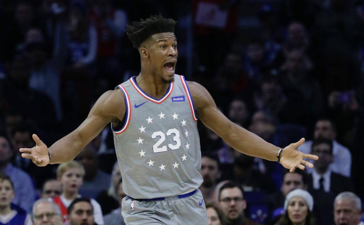 巴特勒是2011年的首轮30号秀,巴特勒可以说是非常励志的,当年罗斯受伤