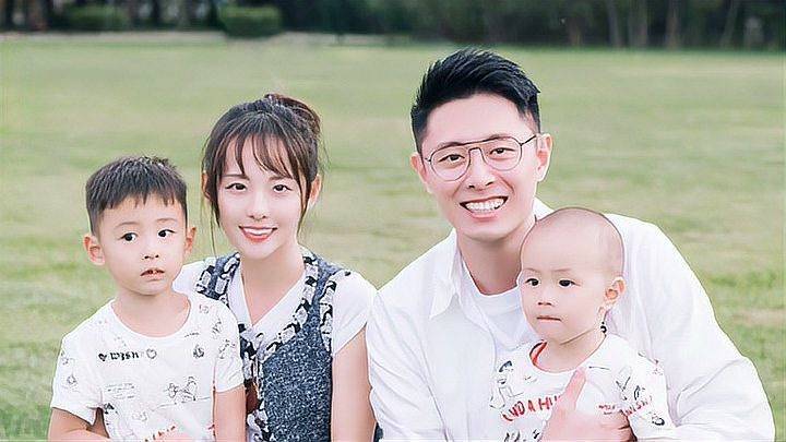 张嘉倪最好的年华,不是给了富豪老公买超,而是给了在一起7年的他_网友