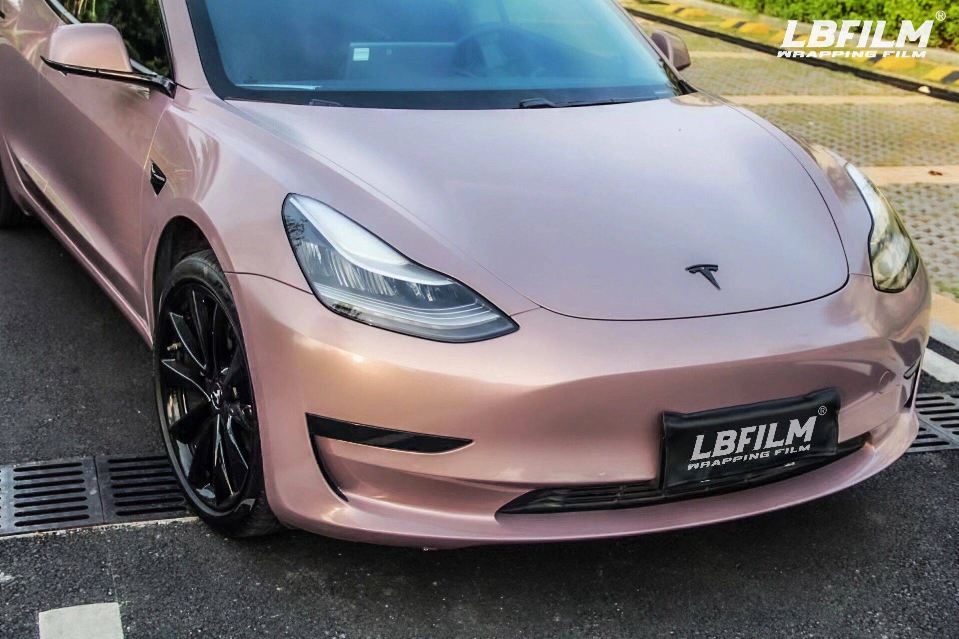 特斯拉lb改色膜冰莓粉,又甜又飒的_女孩_颜色_粉色