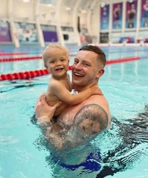 亚当·佩蒂创造蛙泳历史的惊人瞬间!_游泳_训练方法_身体