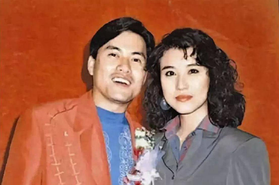 周海媚:2段爱情,36岁为小7岁男友定居北京,55岁坚持不婚