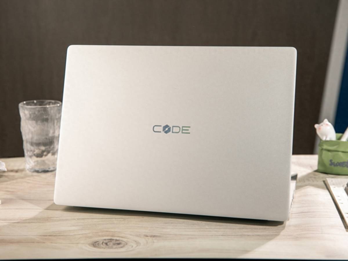 最后的程序员本？机械革命Code01到手价4499元，16英寸高分大屏