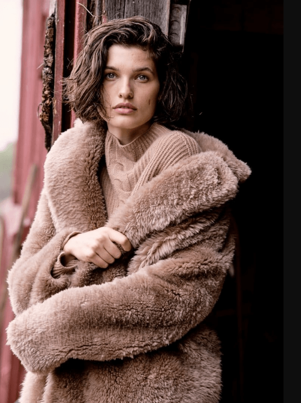 法国时尚博主solange smith散发着迷人的懒惰气质_服装_连衣裙_四方脸