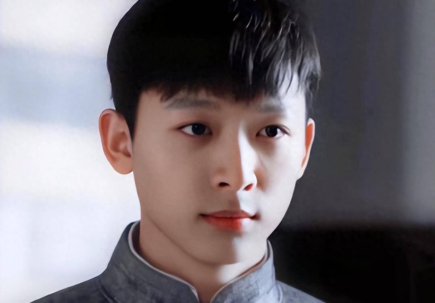 事实证明,"名不见经传"的演员张晚意已经走上了另一条道路,_角色_性格