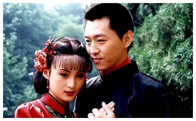 90年代后期,开始拍摄电视剧,先后参演了《雍正小蝶年羹尧》《苍天有泪