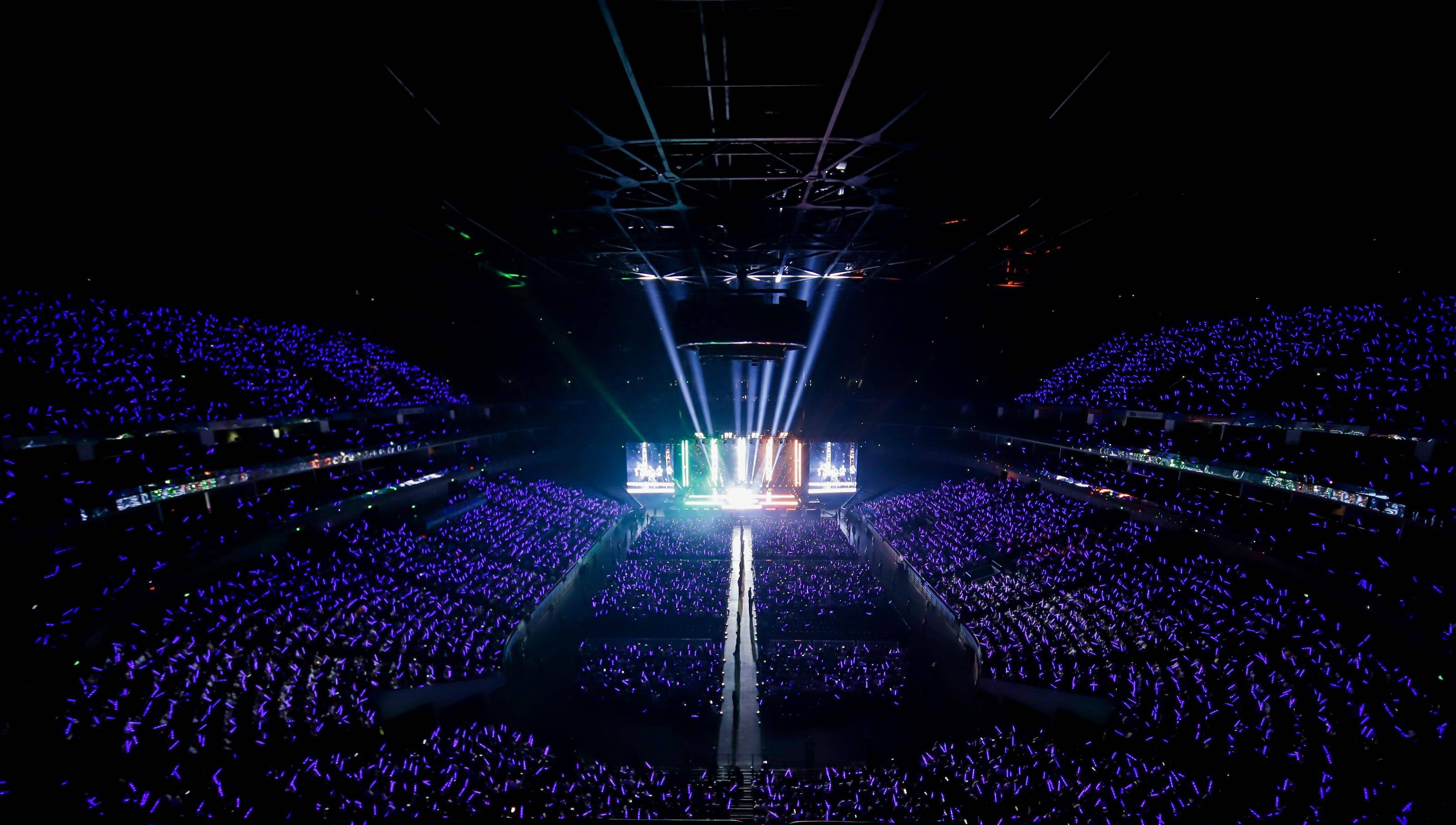 "西城男孩"现场:回忆没有中断,但结束得太快_音乐_记忆_歌曲