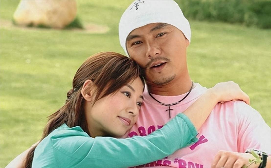 张茜裸婚嫁给张卫健,恩爱16年为什么却一直没生孩子?